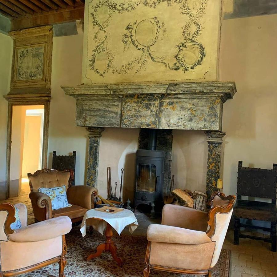 Chateau D'Ozenay Luaran gambar