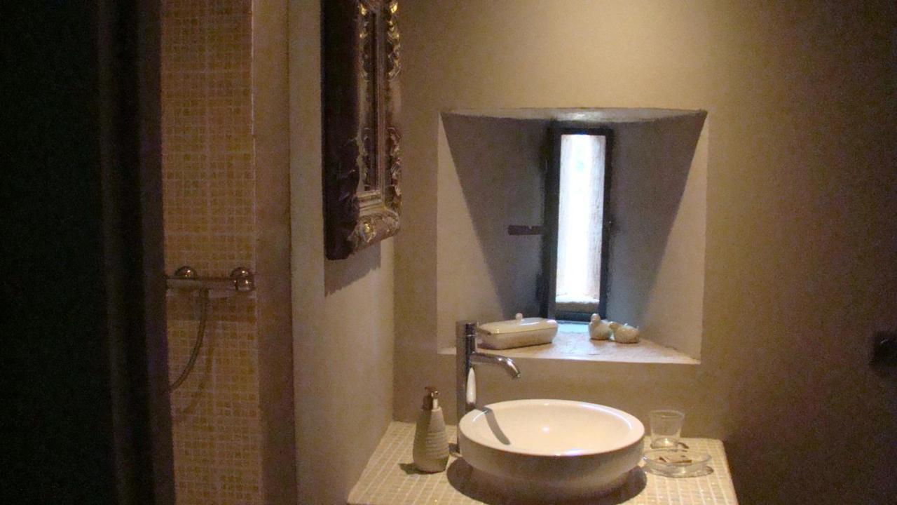 Chateau D'Ozenay Luaran gambar