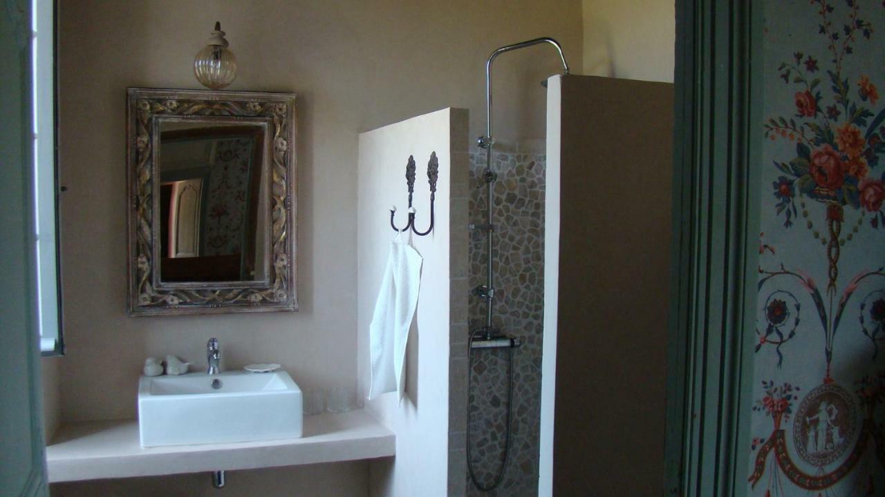 Chateau D'Ozenay Luaran gambar